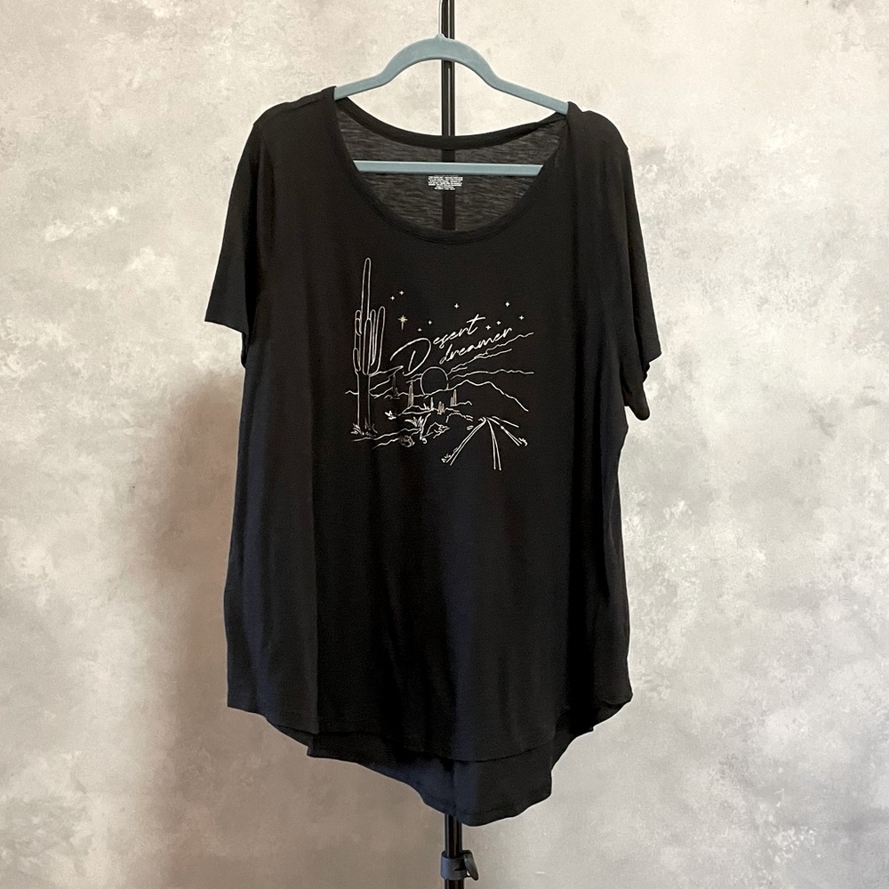 🍂🍁🍃 BUNDLE ELIGIBLE Lane Bryant black top Livi Active 22/24 Desert Dreamer